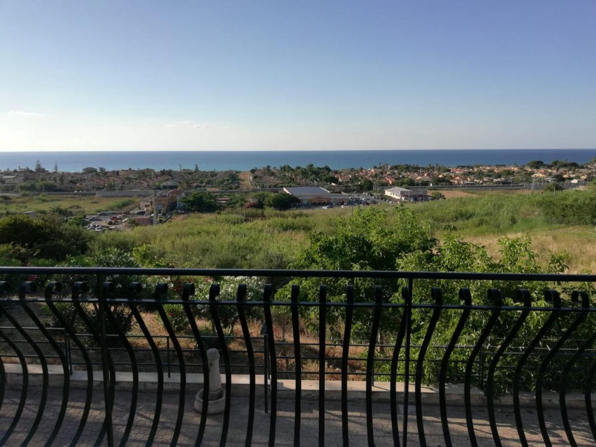 Villa Belvedere Кампофеличе ди Рокела Екстериор снимка